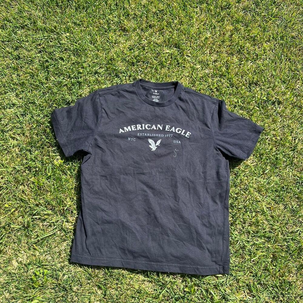 American Eagle spell out basic tee men’s size M